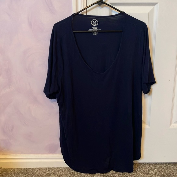 Maurice’s 24/7 V Neck Tee size 2x - Picture 1 of 2